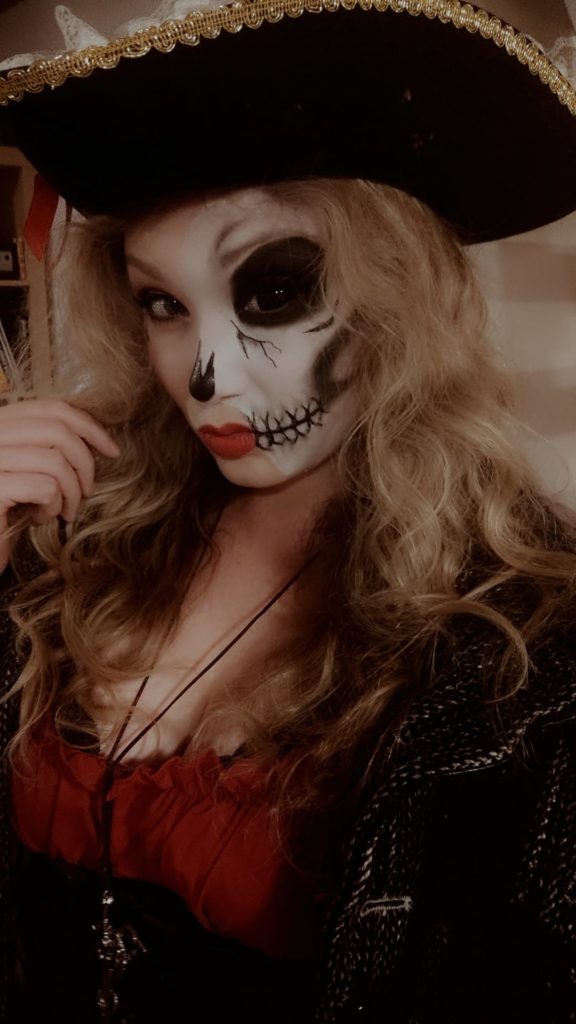 Halloween Grimm Pirate